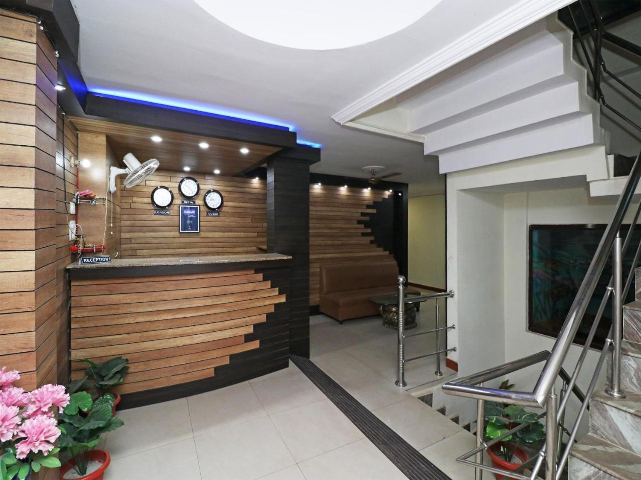Oyo 23009 Hotel Maxx Lucknow Zewnętrze zdjęcie