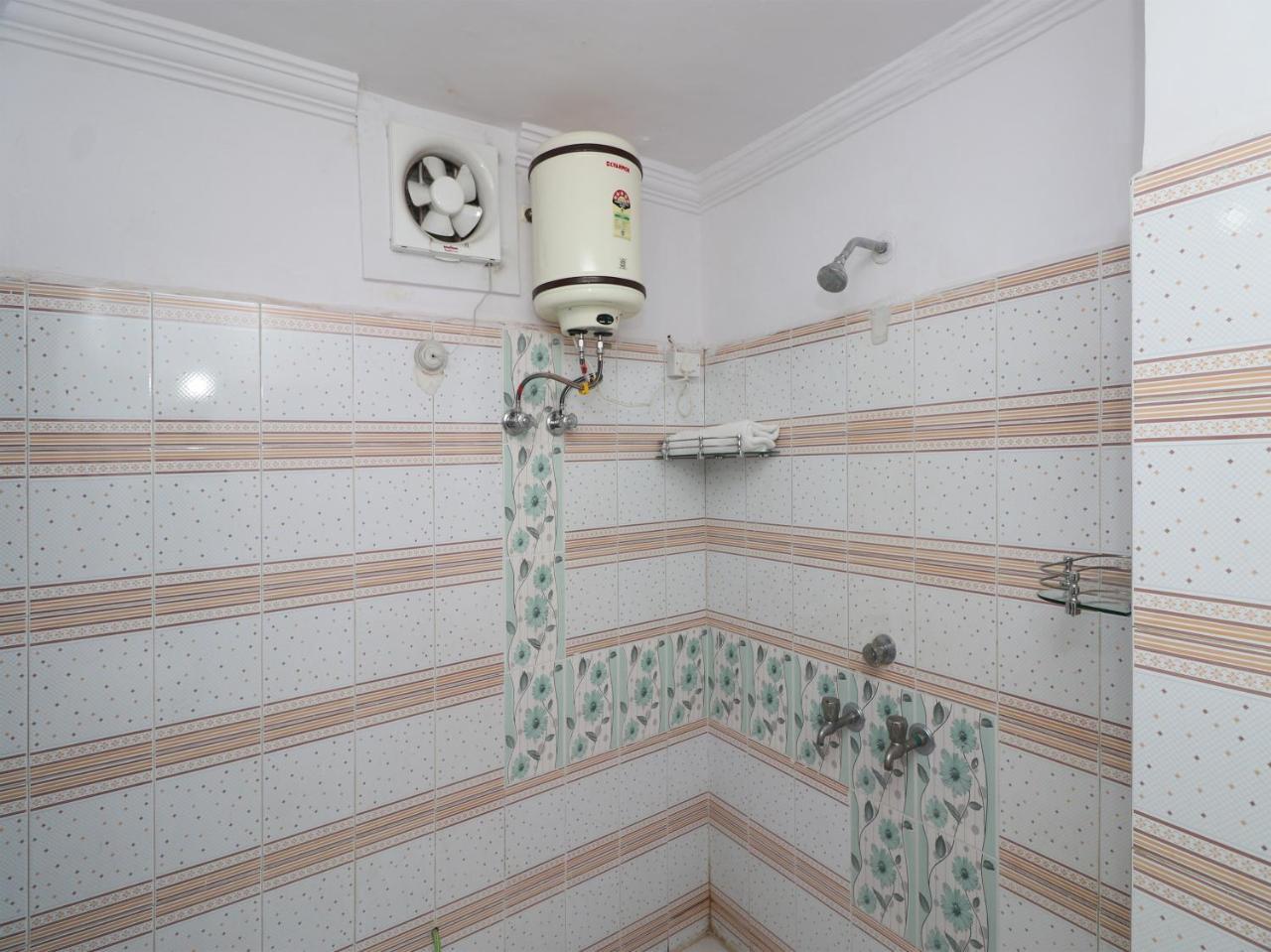 Oyo 23009 Hotel Maxx Lucknow Zewnętrze zdjęcie
